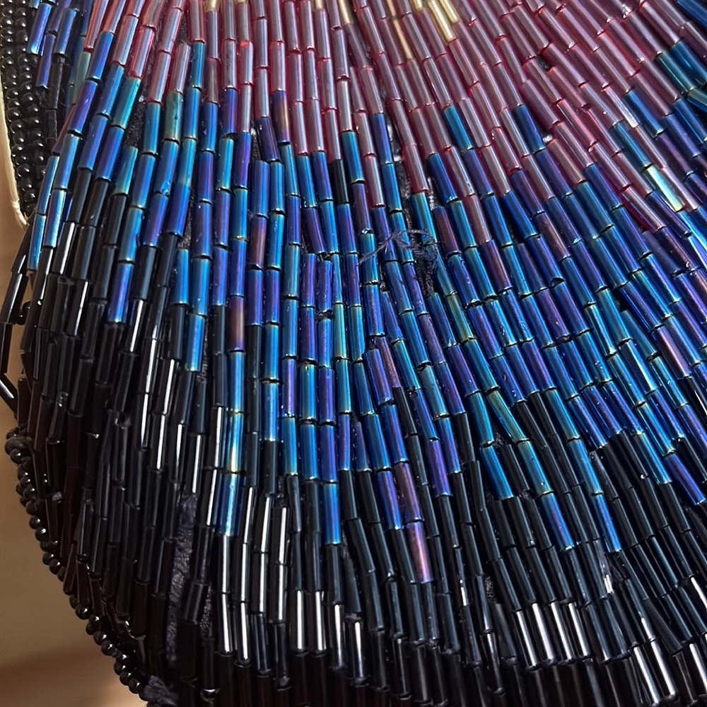 La Regale LTD beaded purse - Picture 4 of 5